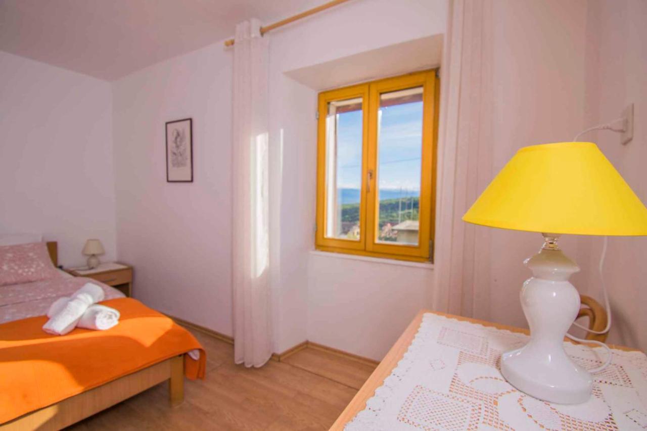 Apartment Dobrinj 1 Екстериор снимка