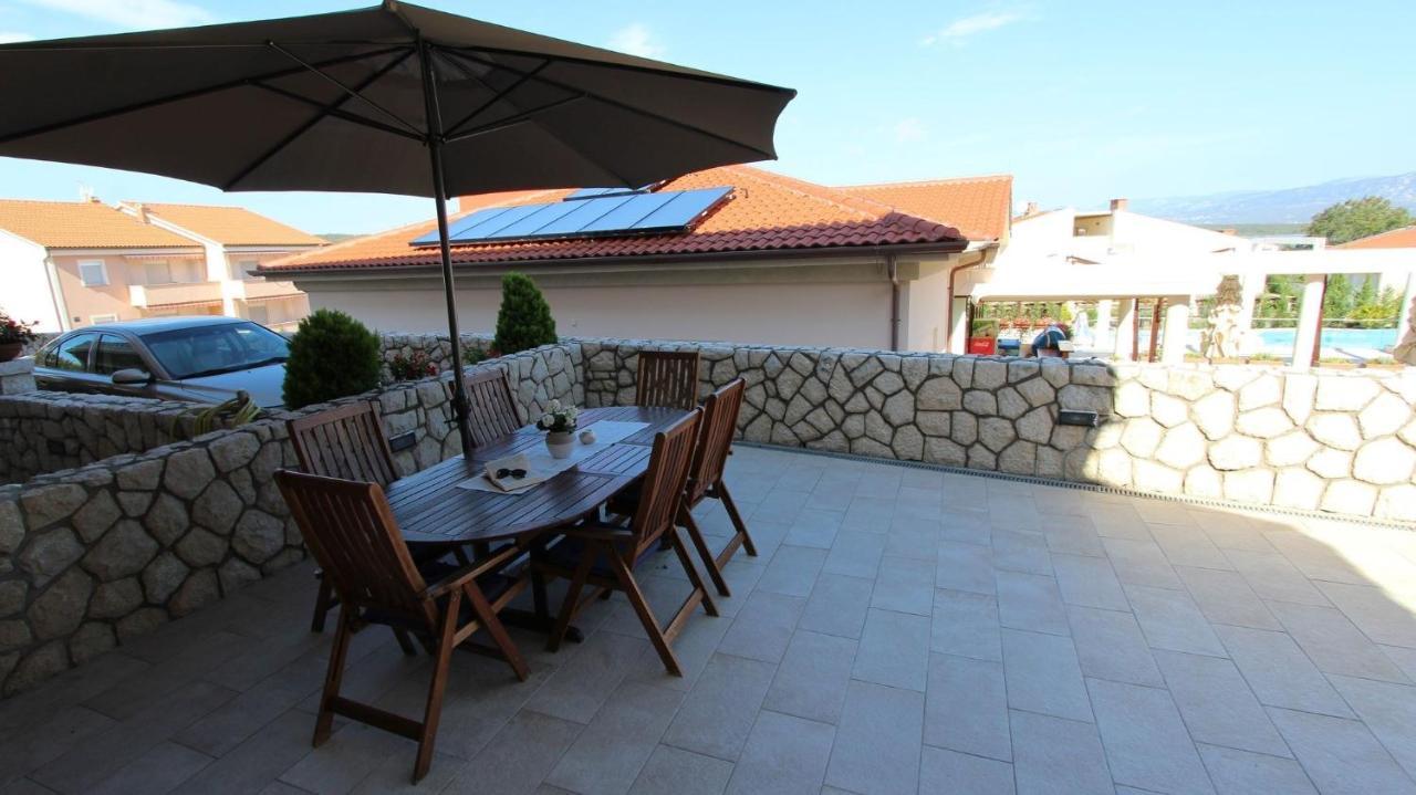 Apartment Dobrinj 1 Екстериор снимка