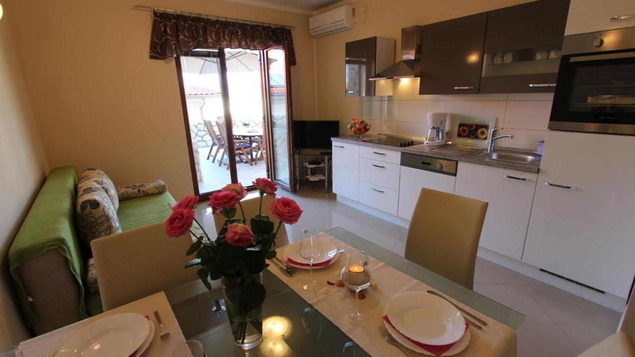 Apartment Dobrinj 1 Екстериор снимка