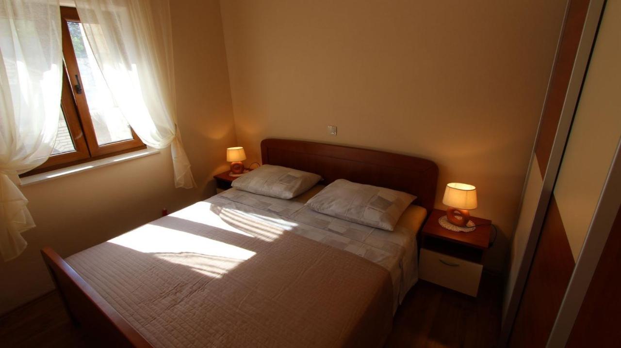 Apartment Dobrinj 1 Екстериор снимка