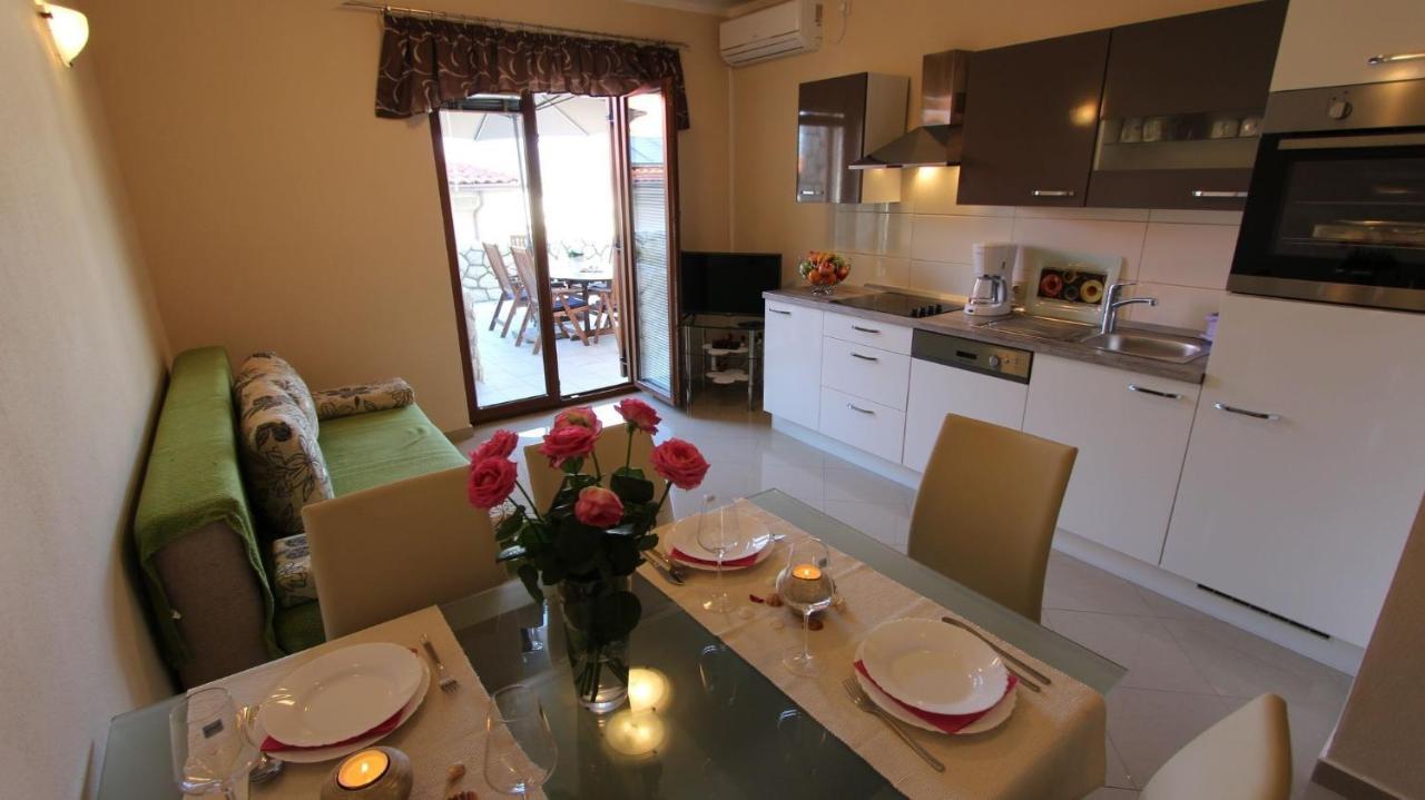 Apartment Dobrinj 1 Екстериор снимка